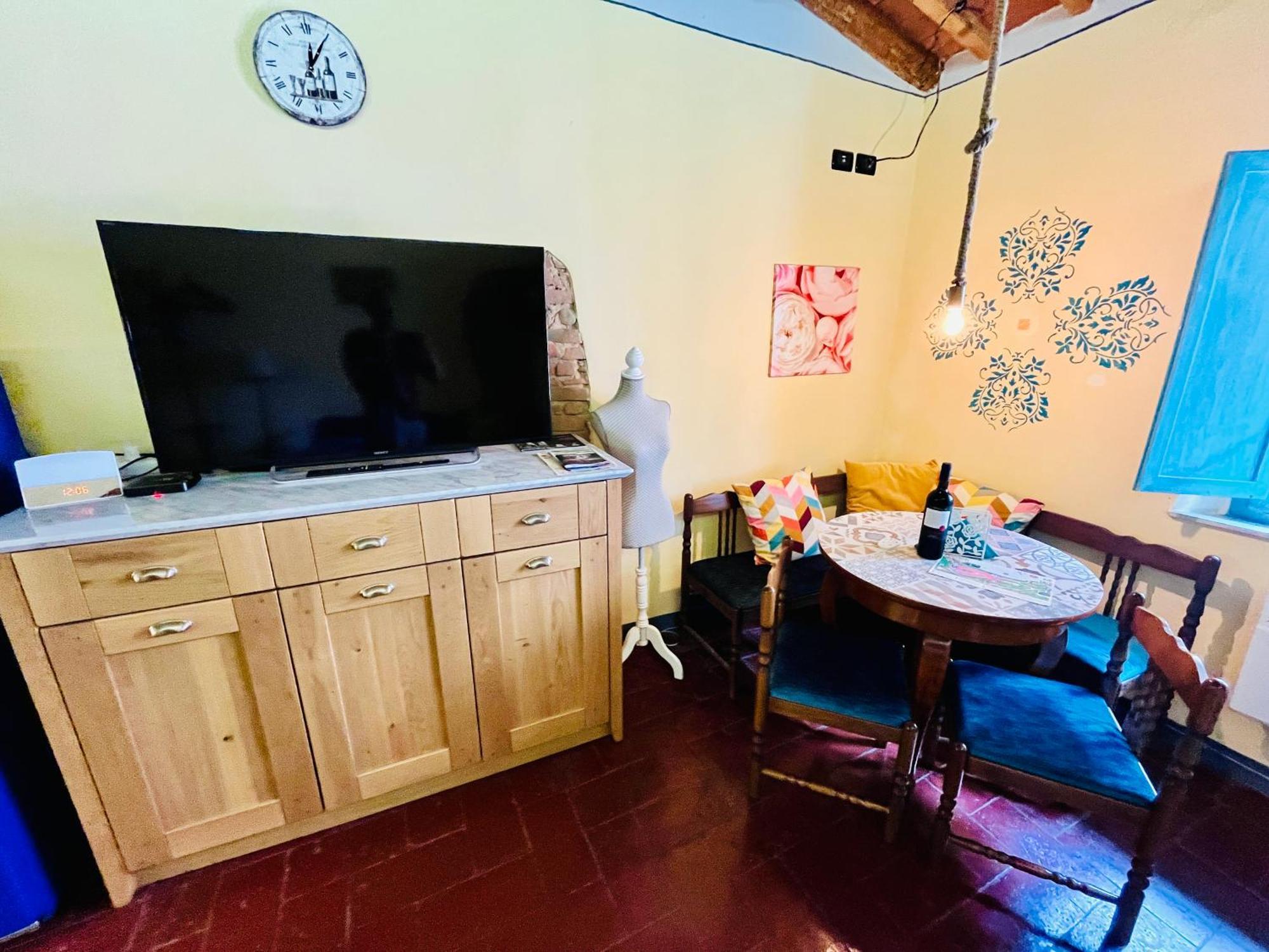 Turquoise Rose Apartment Peccioli المظهر الخارجي الصورة